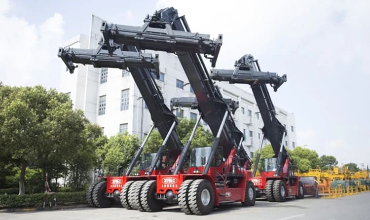 zpmc-reach-stacker-zr45-price-types-of-container-handling-equipment